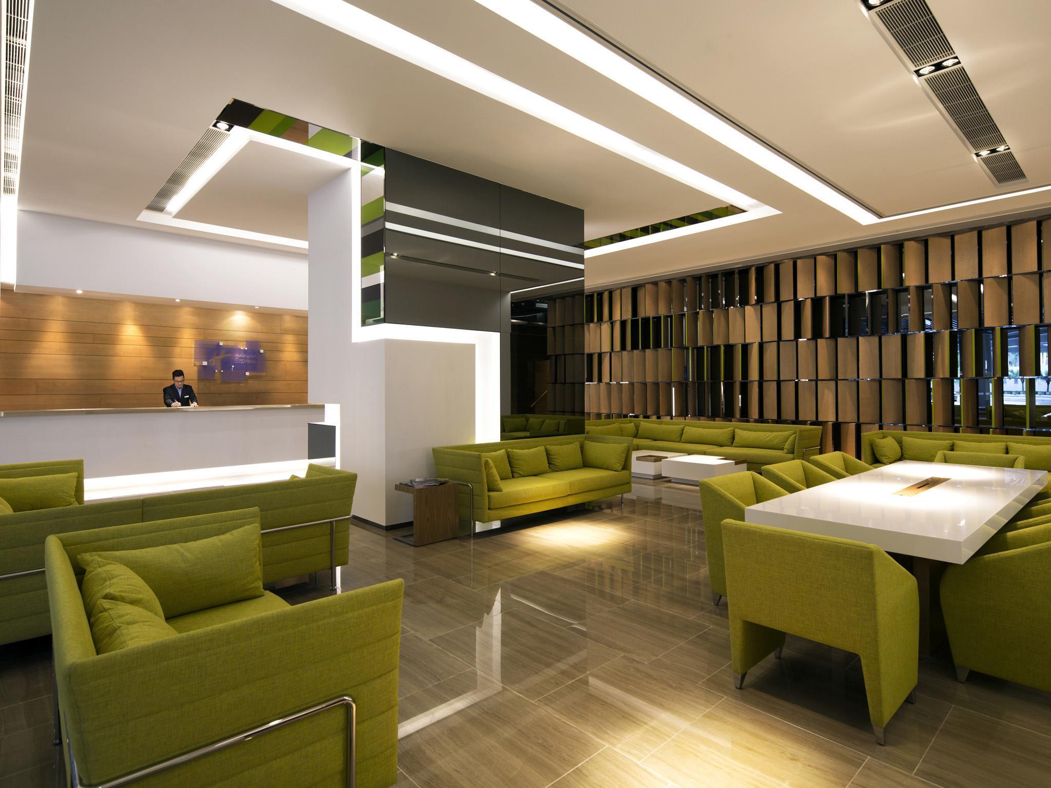 Holiday Inn Express Hong Kong Kowloon East, An Ihg Hotel Exteriör bild