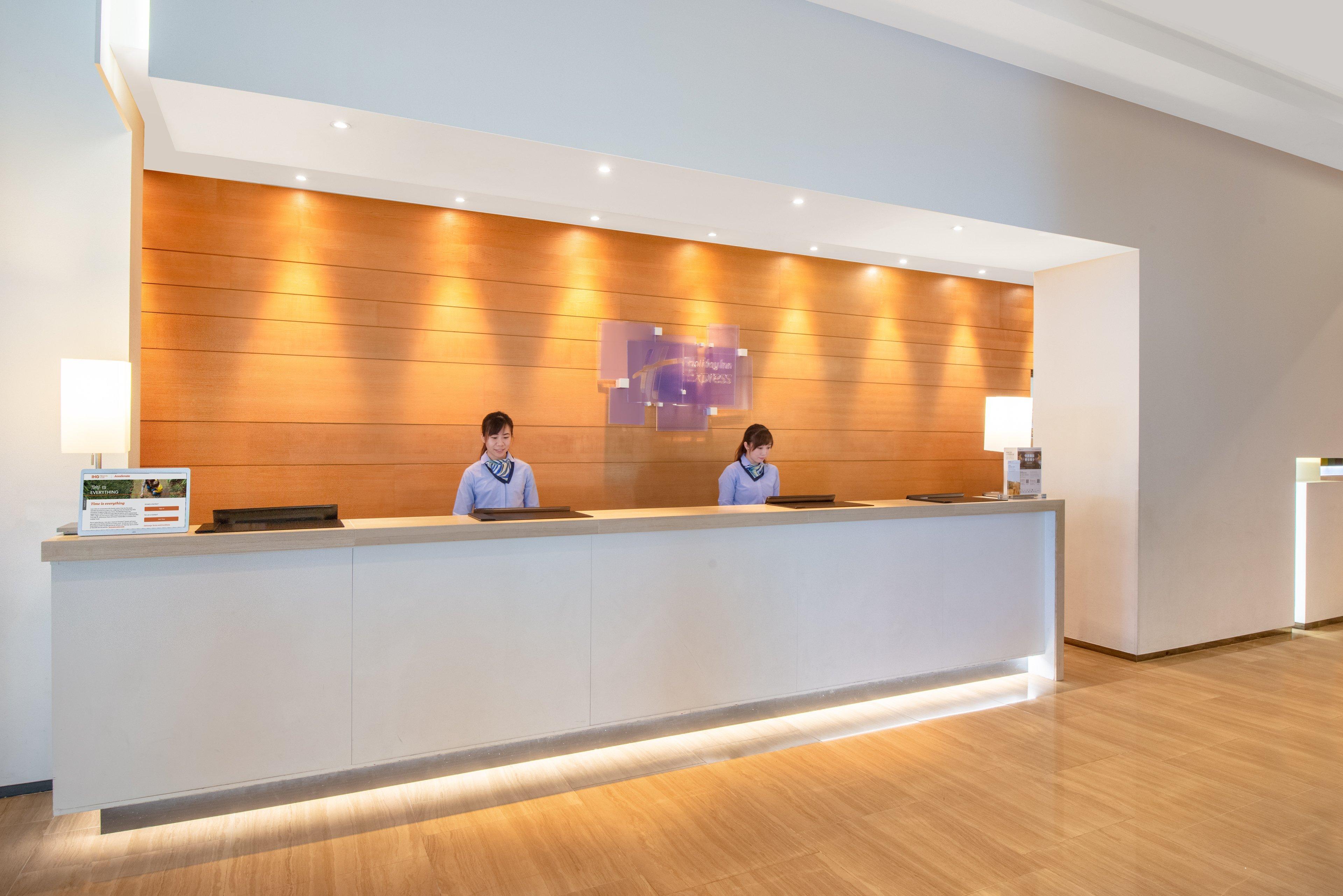 Holiday Inn Express Hong Kong Kowloon East, An Ihg Hotel Exteriör bild